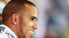Hamilton ovládl deštivou kvalifikaci ve Spa. Čtvrtá pole position v řadě!