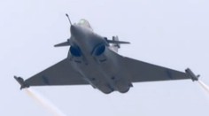 Aerosalón v Paříži: Akrobacie s airbusem a létající auto