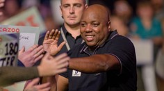 Zajímavé jméno na šipkařském MS. Zahraje si tam bývalý baseballista