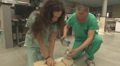 Léta pomáhá dětem. Teď česká lékařka získala významné ocenění