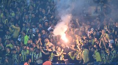 Nechutné chování fanoušků Fenerbahce. Proti Kyjevu oslavovali Putina