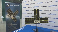 Česko má novou laboratoř pro výrobu družic. Je v ní extrémně čisto