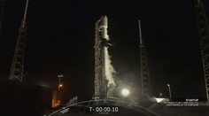 Úžasná podívaná, další várka satelitů sítě Starlink je na oběžné dráze. VIDEO
