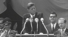 Od atentátu na Kennedyho uplynulo 60 let. Dodnes zůstává záhadou
