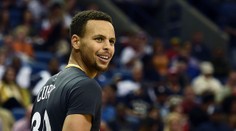Šílený Curry dal 53 bodů: Úplně ten zápas zničil, hlesl spoluhráč