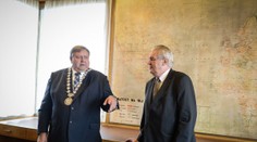 Setkání těžkých vah: Zeman byl vedle hejtmana Mišáka za střízlíka