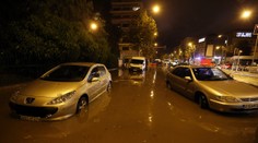 Francouzskou riviéru poničily bleskové záplavy, 17 mrtvých
