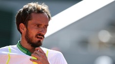 Šok na French Open už v prvním kole. Světová dvojka vypadla s kvalifikantem