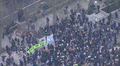 Britové vyšli do ulic kvůli zavražděné ženě. Policie demonstranty zatýkala