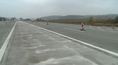 Otevřeli další úsek dálnice D1! Mohly by tu přistávat i stíhačky
