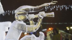 Ledové království na Sibiři. Město Tomsk zdobí kouzelné sochy