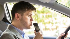 Může řidič nadýchat po vypití nealko radleru? Test dopadl hodně překvapivě