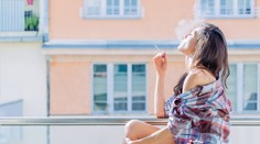 Kouří vám soused pod okny? Takhle se tomu můžete bránit