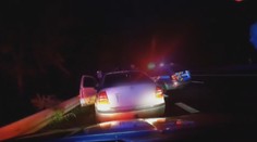Policisté pronásledovali nebezpečného řidiče na Ústecku. Zastavil ho příkop