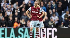 West Ham ztratil dvougólové vedení v posledních minutách, Chelsea jen remizovala