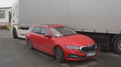 Za dvě hodiny 14 nehod! Řidiče na Vysočině potrápilo náledí, D1 stála
