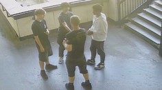 Útočník měl napadnout muže a ukrást mu boty. Policie hledá svědky