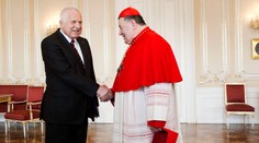 Jste dobrou vizitkou české katolické církve, řekl Klaus na Hradě Dukovi