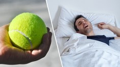 Jednoduchý trik proti chrápání! Stačí obyčejný tenisový míček