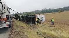 Na dálnici D1 havarovala cisterna s mlékem, vyprošťování trvalo tři dny