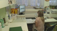 Očkování zdravotníků nabírá zpoždění, registrace zatím nefungují!