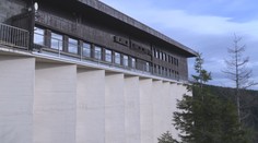 Labská bouda slaví 50 let od znovuotevření. Zájem o ni stále roste