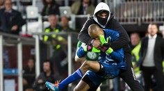 Horor ve Švédsku: Gólmana škrtil útočník, už se ví proč