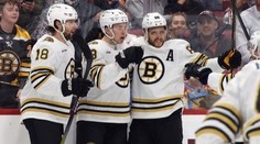 Česká trojka zařídila výhru Bostonu. Pastrňák se blýskl dvěma asistencemi