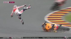 VIDEO: Létající motorky a zlomené kosti. VC Německa je hodně divoká