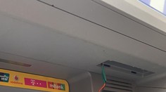 Muži v Praze chtěli krást peníze z platebních karet, chytli je při činu