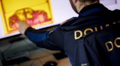 Embargo? Bohatým Rusům nijak nevadí, pašeráci jim vozí luxusní auta přímo z EU