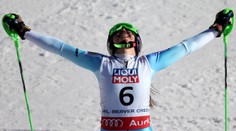 Královnou bílé stopy je Šárka Strachová. I díky životnímu příběhu