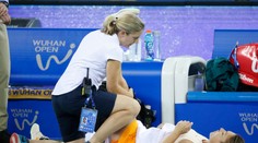 Halepová má vyhřezlou plotýnku, pomůže její zranění Plíškové?
