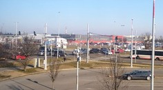 Řidiči v Letňanech blokovali dopravu. Zácpu způsobila obsluha parkoviště