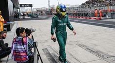 Bizarní moment. Alonso se na trati v Číně ztratil, musel se otáčet