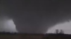 VIDEO: Děsivé záběry tornáda, které zdevastovalo Kentucky