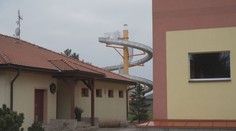 Podnikatel z Teplicka postavil tobogán na zahradě. Úřady nařídily jeho likvidaci