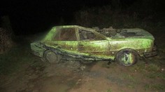 Potápěči našli v jezeře škodovku. Někdo ji ukradl před dvaceti lety!