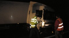 Kamion na Vsetínsku přejel muže, na jihu Čech zemřel motorkář