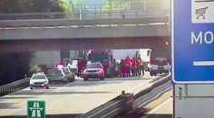 Tragická nehoda na D2. Dálnice byla zablokovaná, ve směru na Brno stála