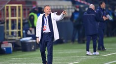 Vaclík je jasná jednička, ale chceme dát možnost i dalším brankářům, říká Chytrý