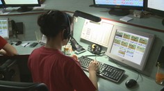 Mám doma velkého pavouka, volají lidé na tísňovou linku. Zneužívání se týká až 80 % případů