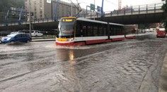 Bouřky udeřily znovu! V Praze v sobotu zabily nejméně jednu ženu