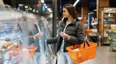 Závadný sýr i chléb. V supermarketech odhalili nebezpečné potraviny