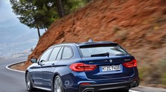 Pětkový kombík od BMW má větší kufr a otevřete ho pohybem nohy