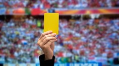 Tým ze IV. třídy baví internet. Všichni hráči dostali žlutou kartu v jedné minutě