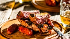 Grilování a barbecue není to samé. Víte, jaký je rozdíl?