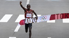 Fenomén Kipchoge stále vládne! Legendární vytrvalec vyhrál maraton