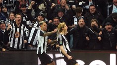 Arsenal v odvetě Carabao Cupu propadl. Do finále jde Newcastle