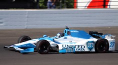 Je tu svátek motorsportu, 500 mil Indy. Nejlépe začal Andretti
